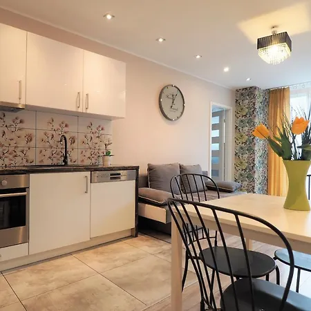 Kghn Wyszynskiego Апартаменты